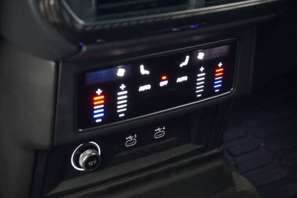 2023-lamborghini-urus-s-awd-4dr-suv (16)