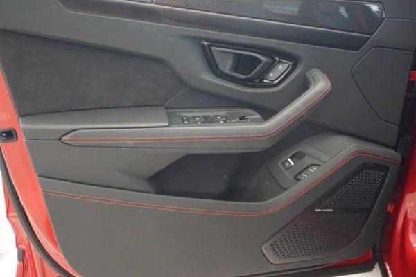 2023-lamborghini-urus-s-awd-4dr-suv (22)