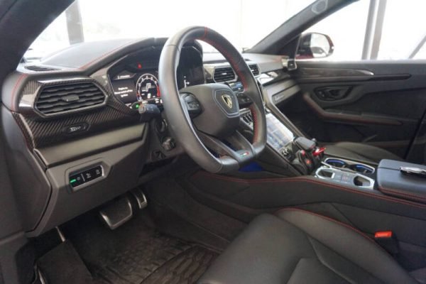 2023-lamborghini-urus-s-awd-4dr-suv (23)