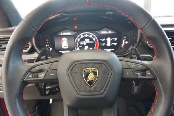 2023-lamborghini-urus-s-awd-4dr-suv (26)