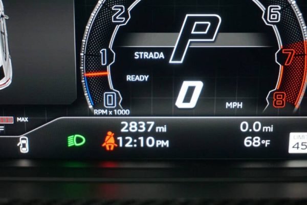 2023-lamborghini-urus-s-awd-4dr-suv (27)