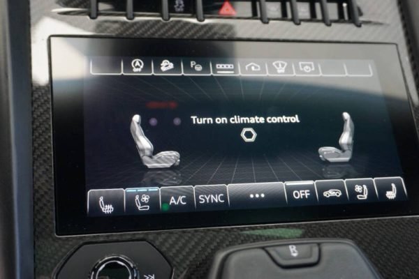 2023-lamborghini-urus-s-awd-4dr-suv (31)