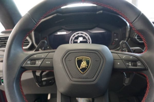 2023-lamborghini-urus-s-awd-4dr-suv (36)