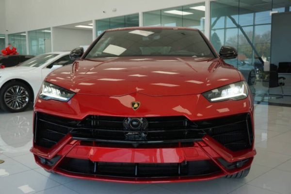 2023-lamborghini-urus-s-awd-4dr-suv (4)