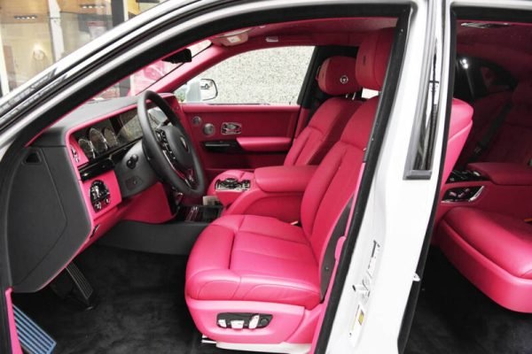 2024-rolls-royce-phantom-base-4dr-sedan (10)