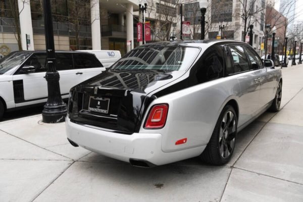 2024-rolls-royce-phantom-base-4dr-sedan (6)